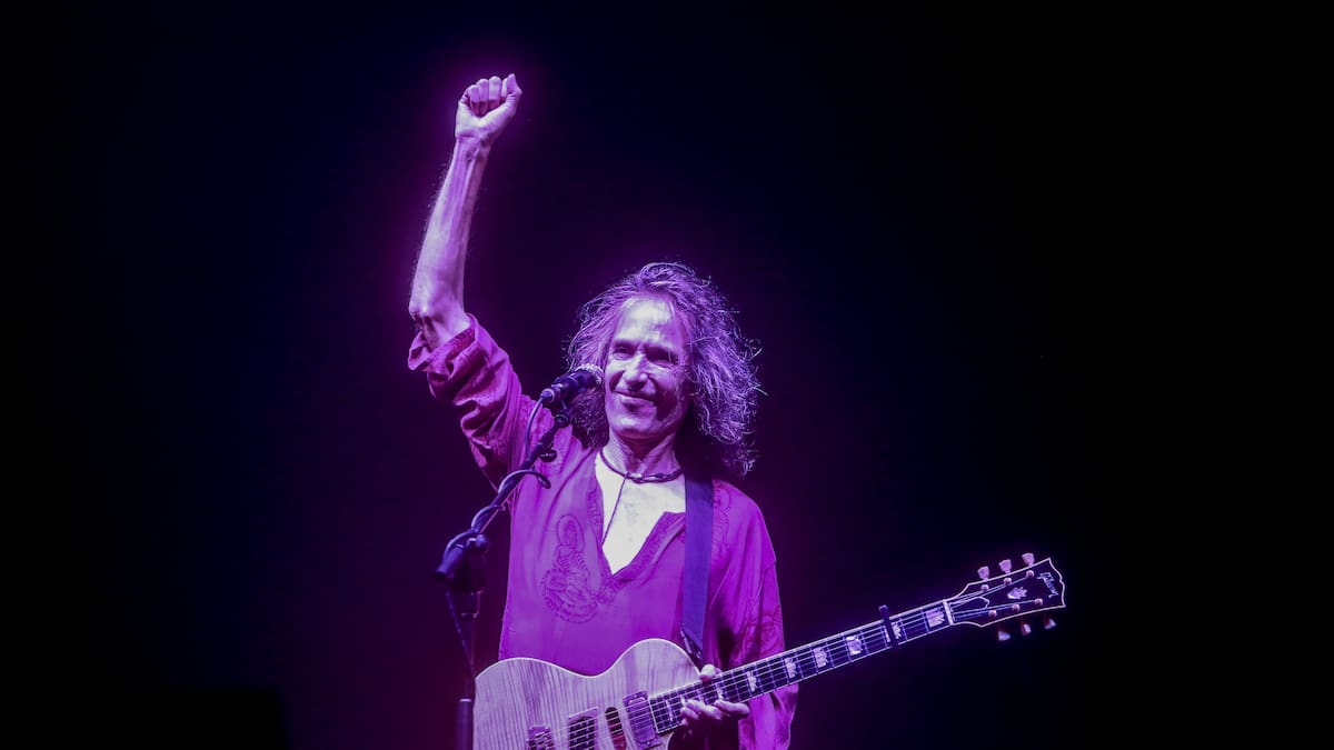 Estas son las reacciones a la muerte de Robe Iniesta: "Se me ha roto algo dentro, como si se me hubiese muerto una especie de padre"