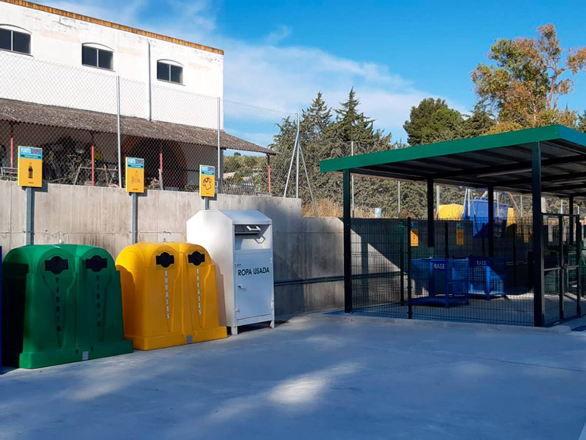 José Luis Hidalgo, diputado de Servicios Municipales. Día Internacional del Reciclaje