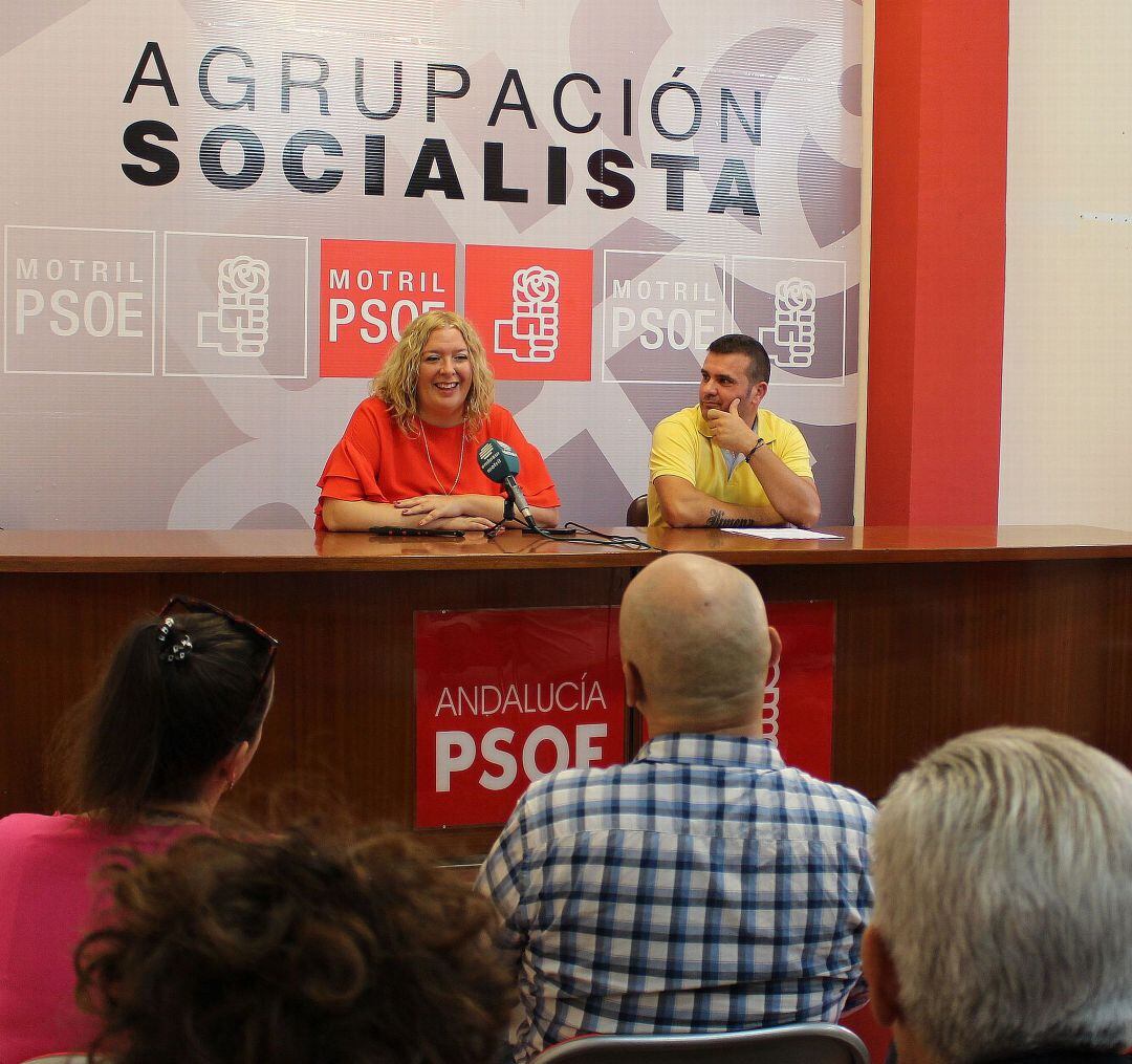 La alcaldesa de Motril, Flor Almón y el secretario del PSOE de Torrenueva, Francisco Javier Real