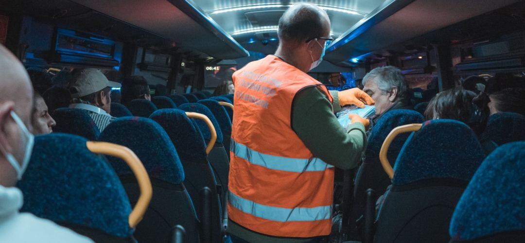 Reparto de mascarillas