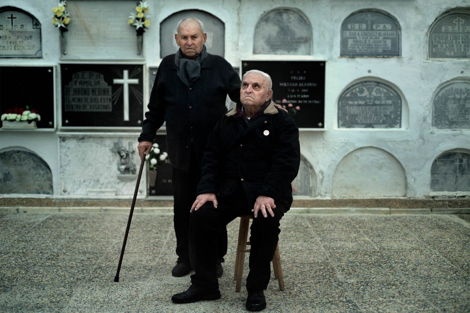 Los hermanos Juan y Manuel Rodríaguez Castilla, cementerio de Hinojos, 2021