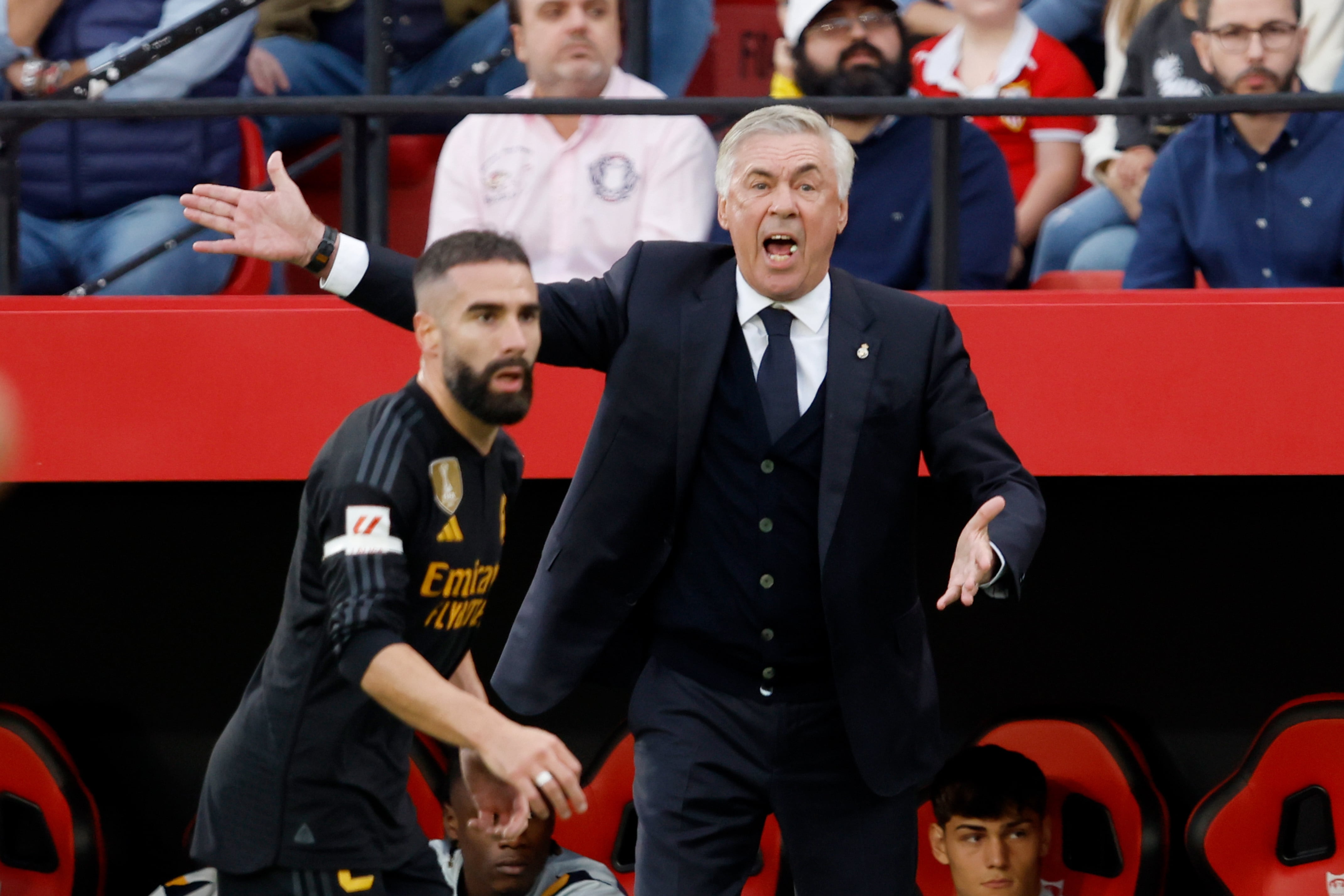 Carlo Ancelotti, en el Ramón Sánchez Pizjuán durante el Sevilla - Real Madrid (Photo by Eric Verhoeven/Soccrates/Getty Images)