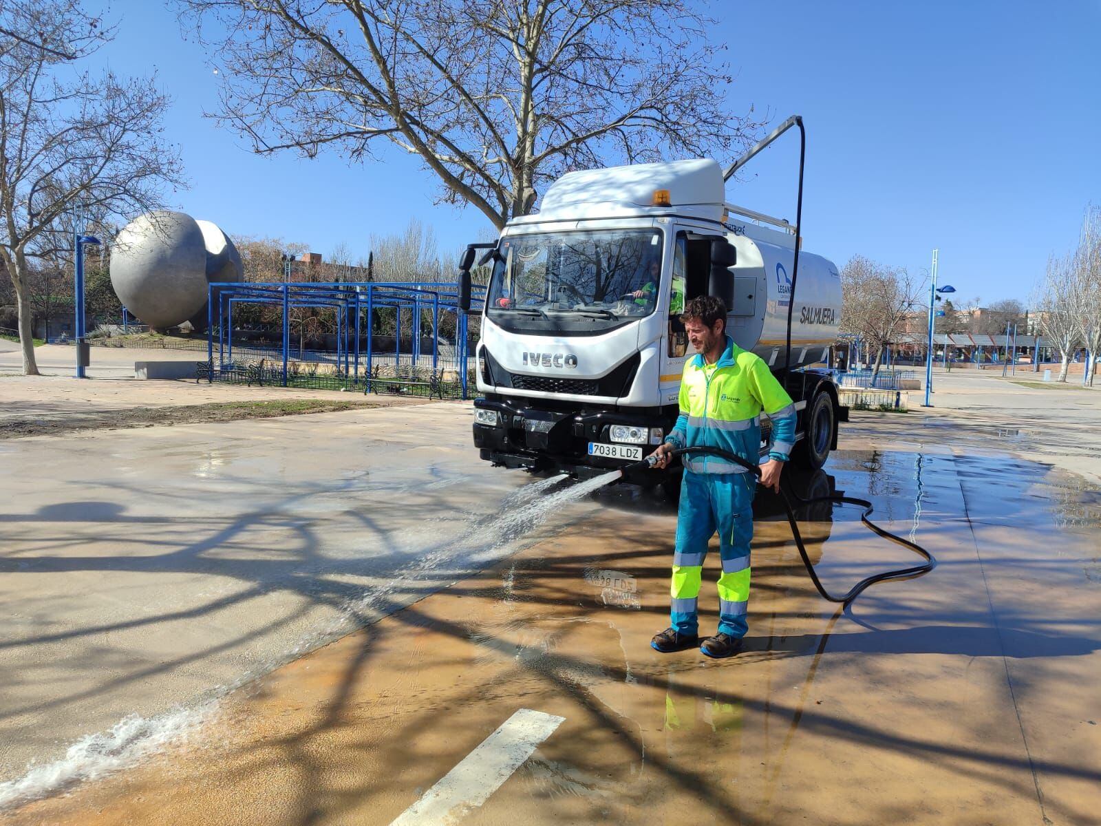 Los trabajos de limpieza intensiva ya han comenzado en Leganés