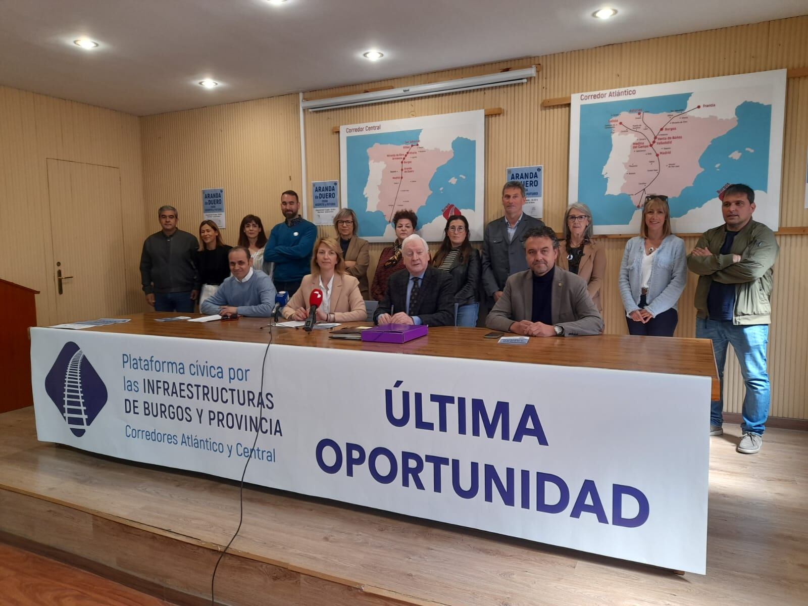 Presentación de la concentración organizada en Aranda por la Plataforma por las Infraestructuras de Burgos y provincia