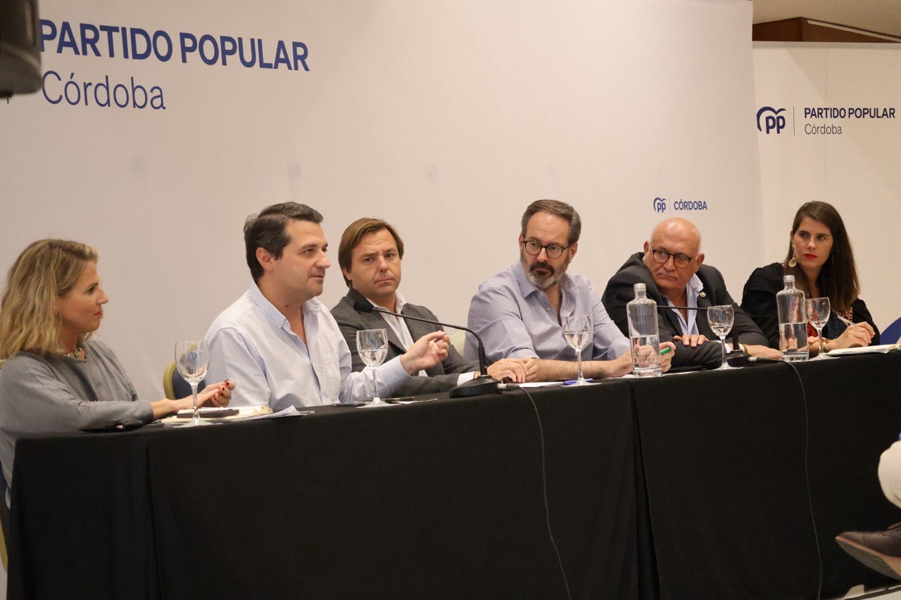 El alcalde de Córdoba, José María Bellido, interviene en un acto del PP de Córdoba, en una imagen de archivo
