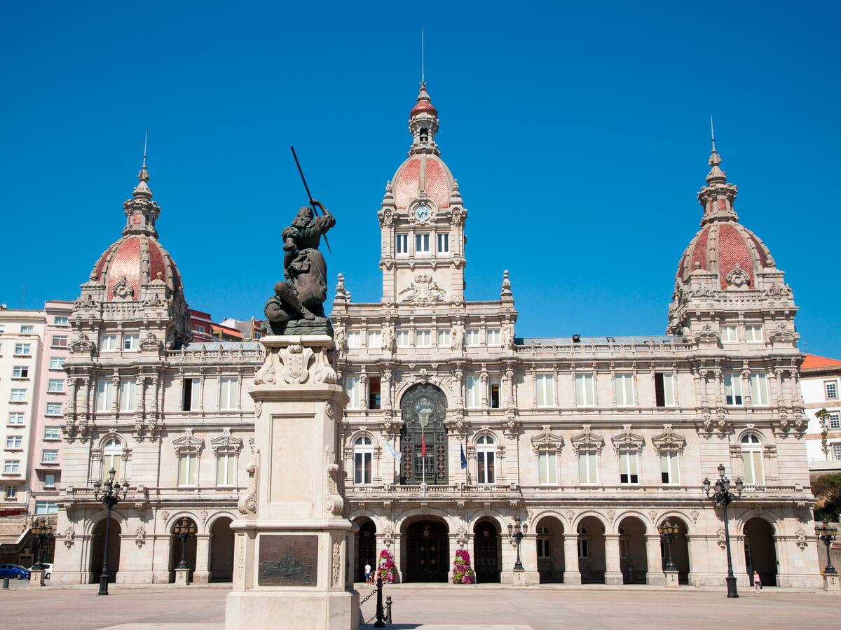 Vecinos de 9 barrios de A Coruña piden al Concello soluciones a deficiencias comunes