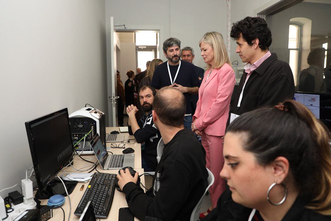 La consellera de Justica, Gabriela Bravo, visita las instalaciones de la ciudad administrativa 9 d&#039;Octubre donde se prepara el dispositivo para las elecciones del 28A