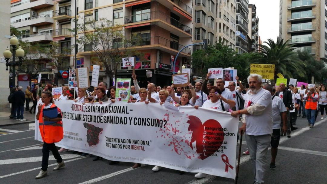 Imagen de una de las manifestaciones llevadas a cabo en Alicante por la Plataforma de Afectados de iDental en la provincia de Alicante.