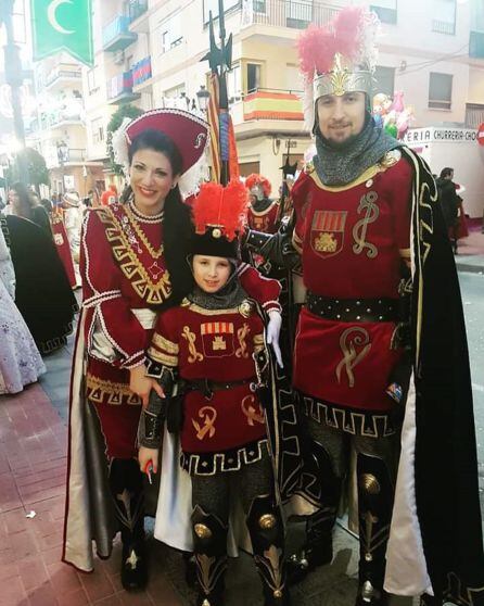 Blas Mataix junto a su esposa e hijo