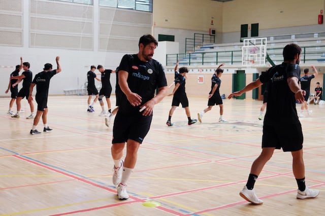Javi García en el entrenamiento del Trops Málaga