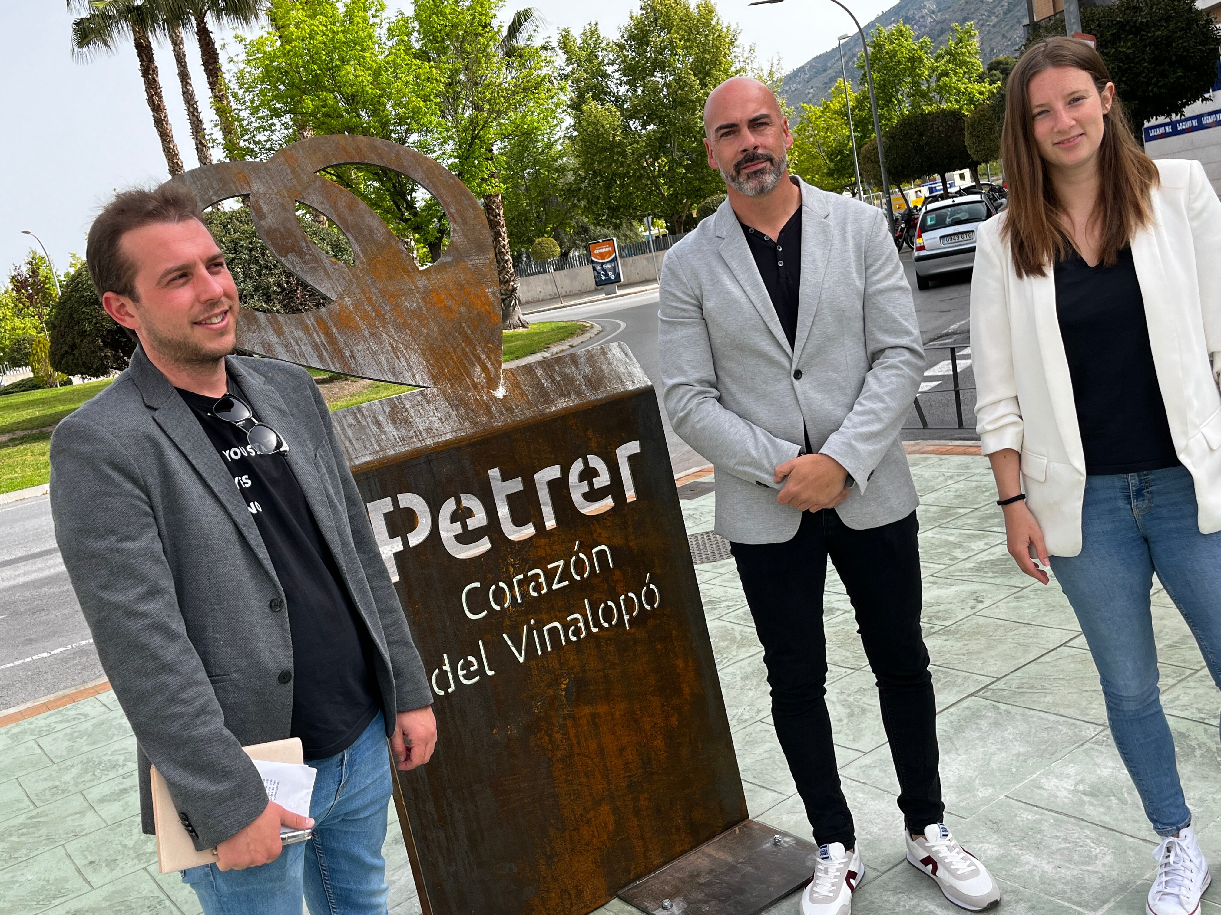 Presentación de la nueva escultura en Petrer