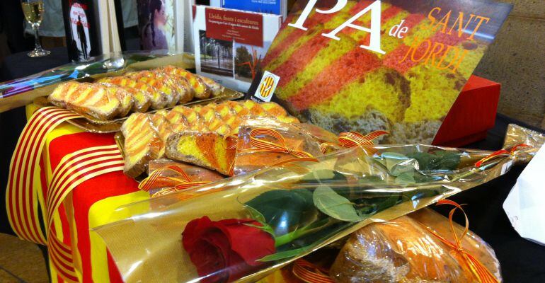 Les roses, el pa de Sant Jordi i els llibres són els protagonistes d'aquesta Diada