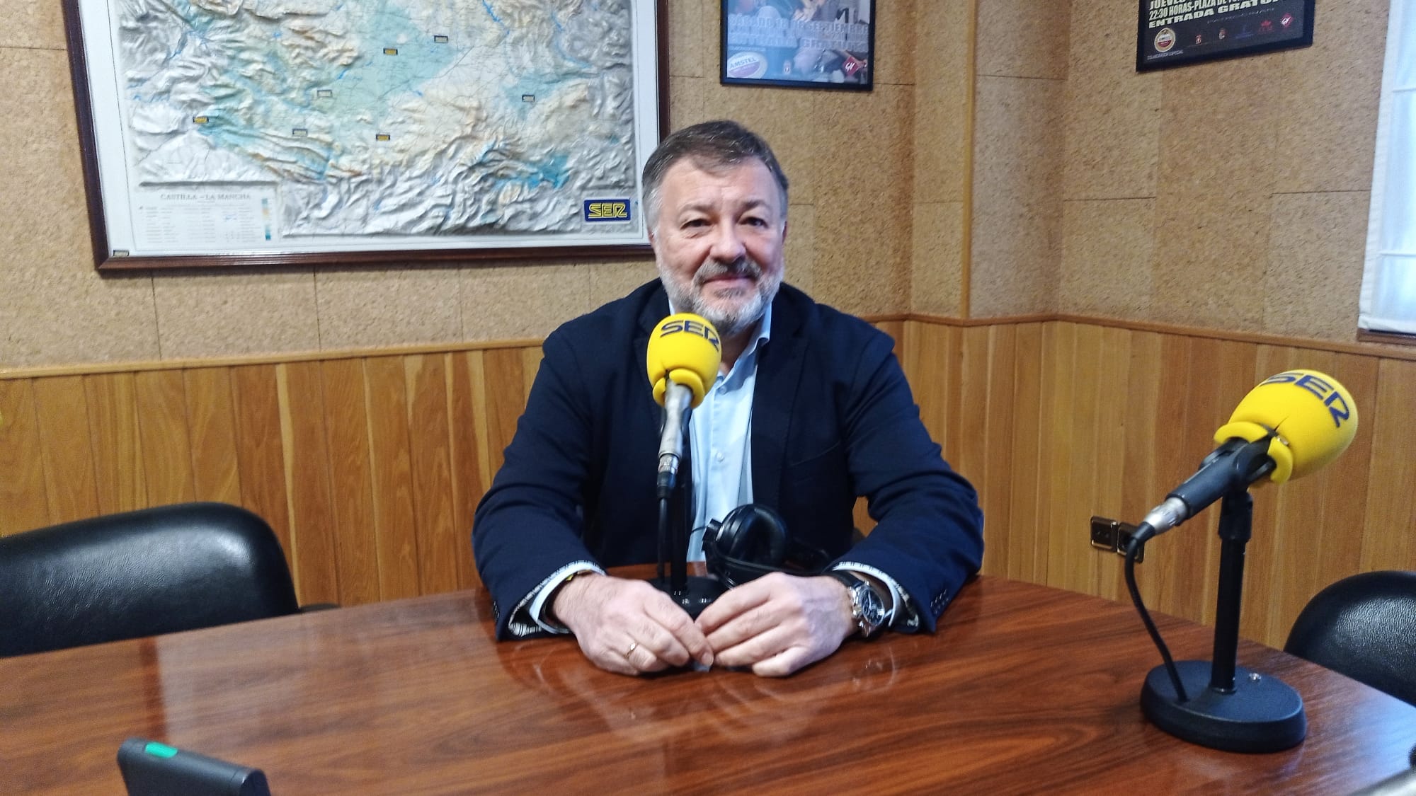 El alcalde, Darío Dolz, en los estudios de SER Cuenca