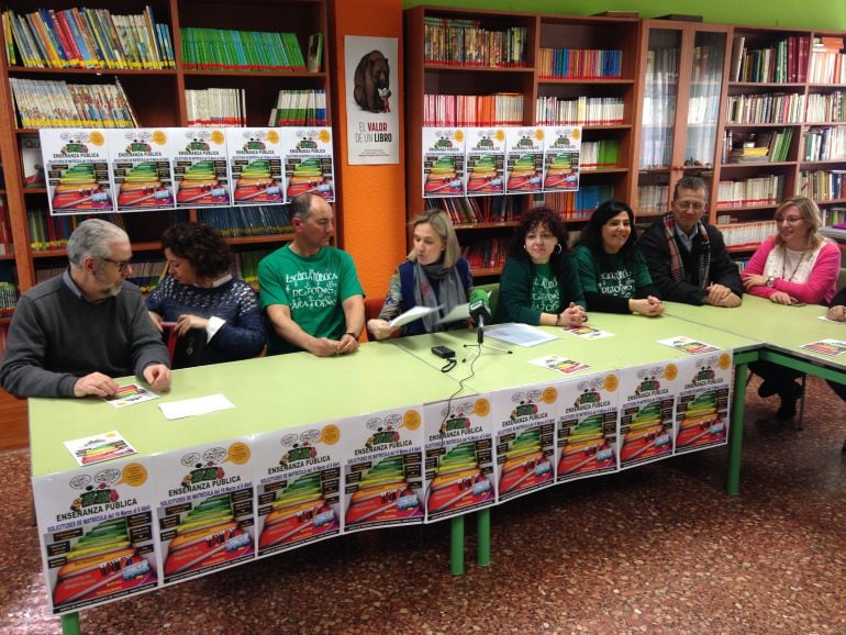 Presentación de la campaña de apoyo a la enseñanza pública