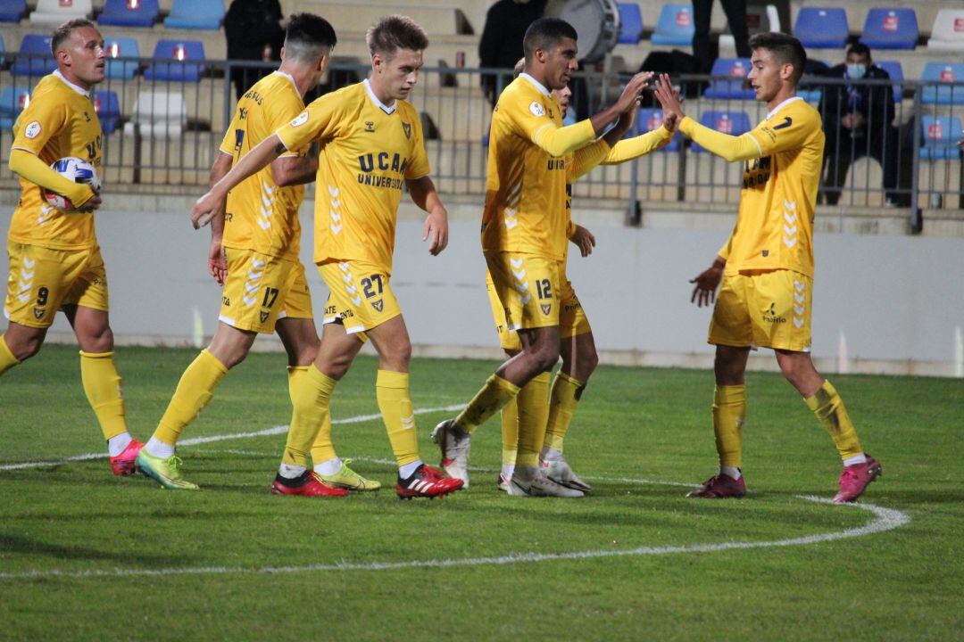 El UCAM celebra el gol de Mounir contra el Calvo Sotelo de Puertollano