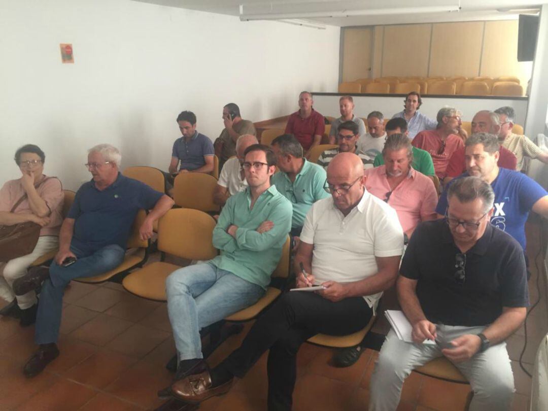 Algunos de los asistentes a la reunión celebrada en el Convento de Santo Domingo 