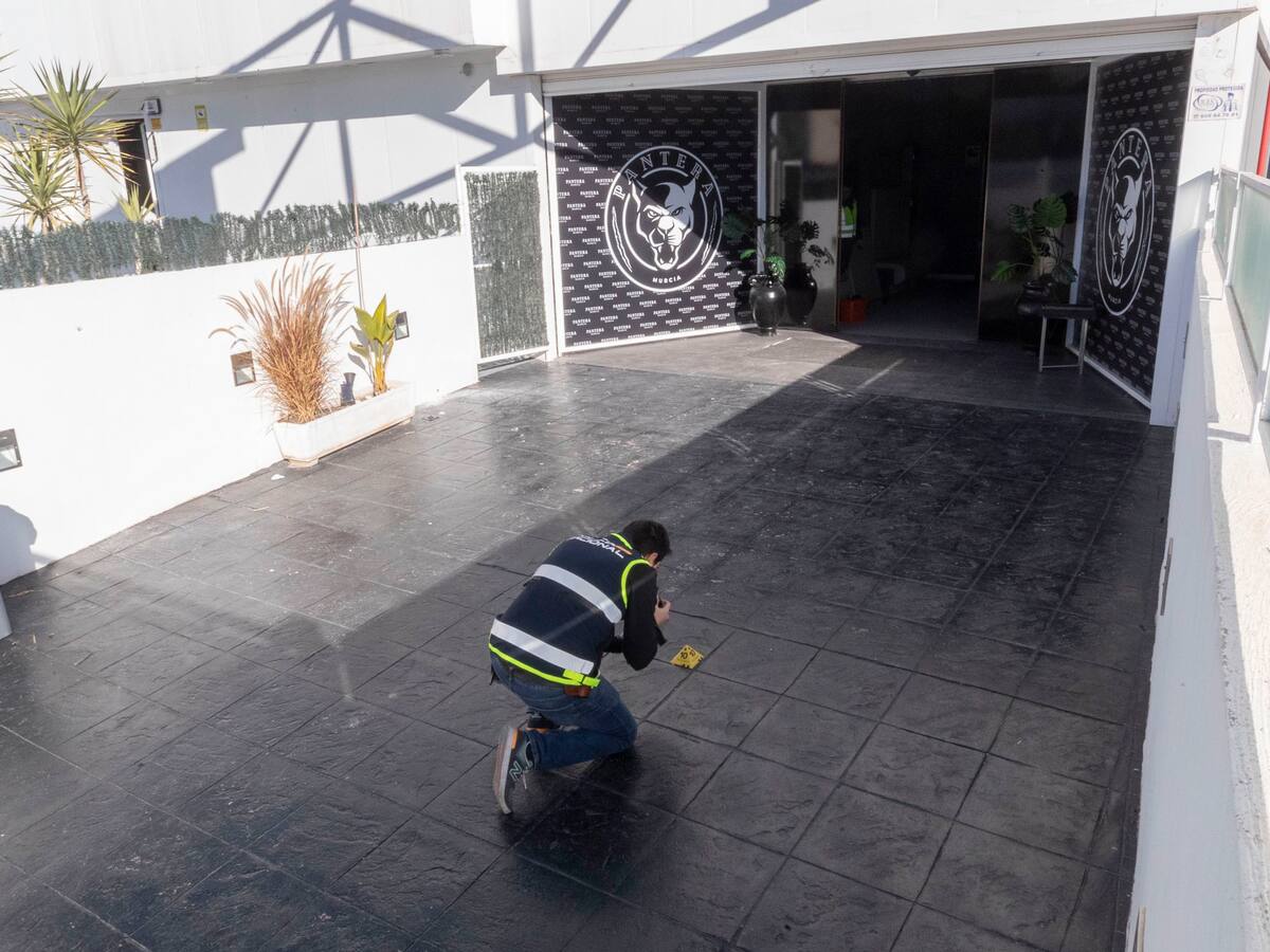 Tiroteados los porteros de una discoteca en Alcantarilla