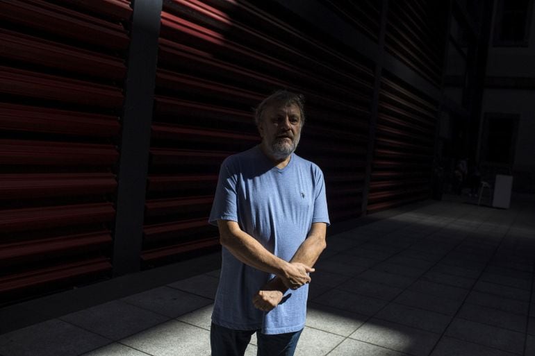 El filósofo y crítico cultural esloveno Zizek, uno de los pensadores más corrosivos del momento, mantiene un encuentro con los periodistas antes de pronunciar una conferencia en el Museo Reina Sofía sobre la muerte y resurrección del fascismo