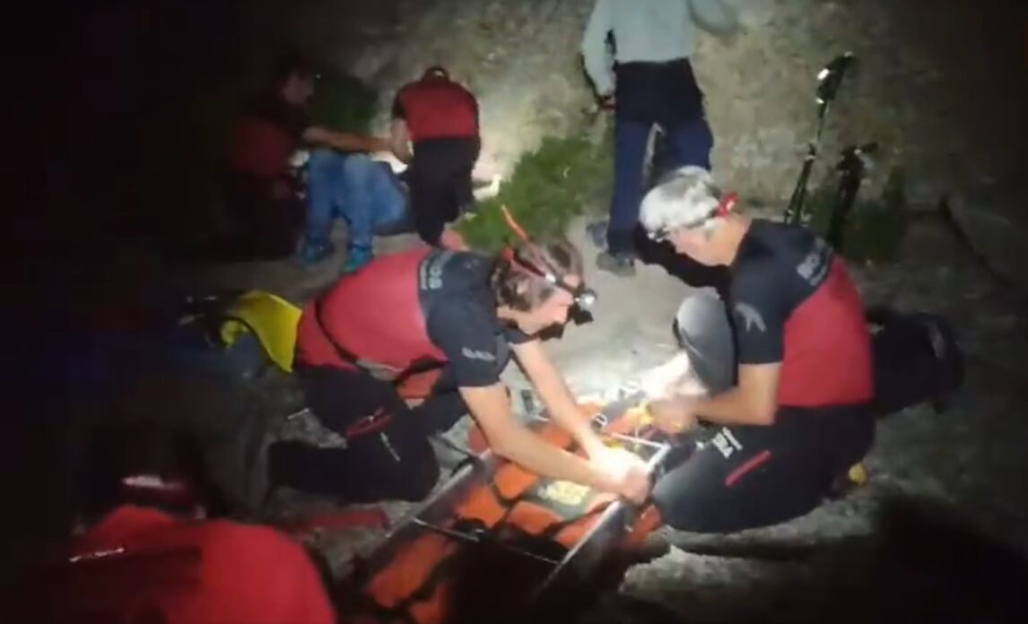 Rescatado un hombre de 68 años tras caerse en Navacerrada