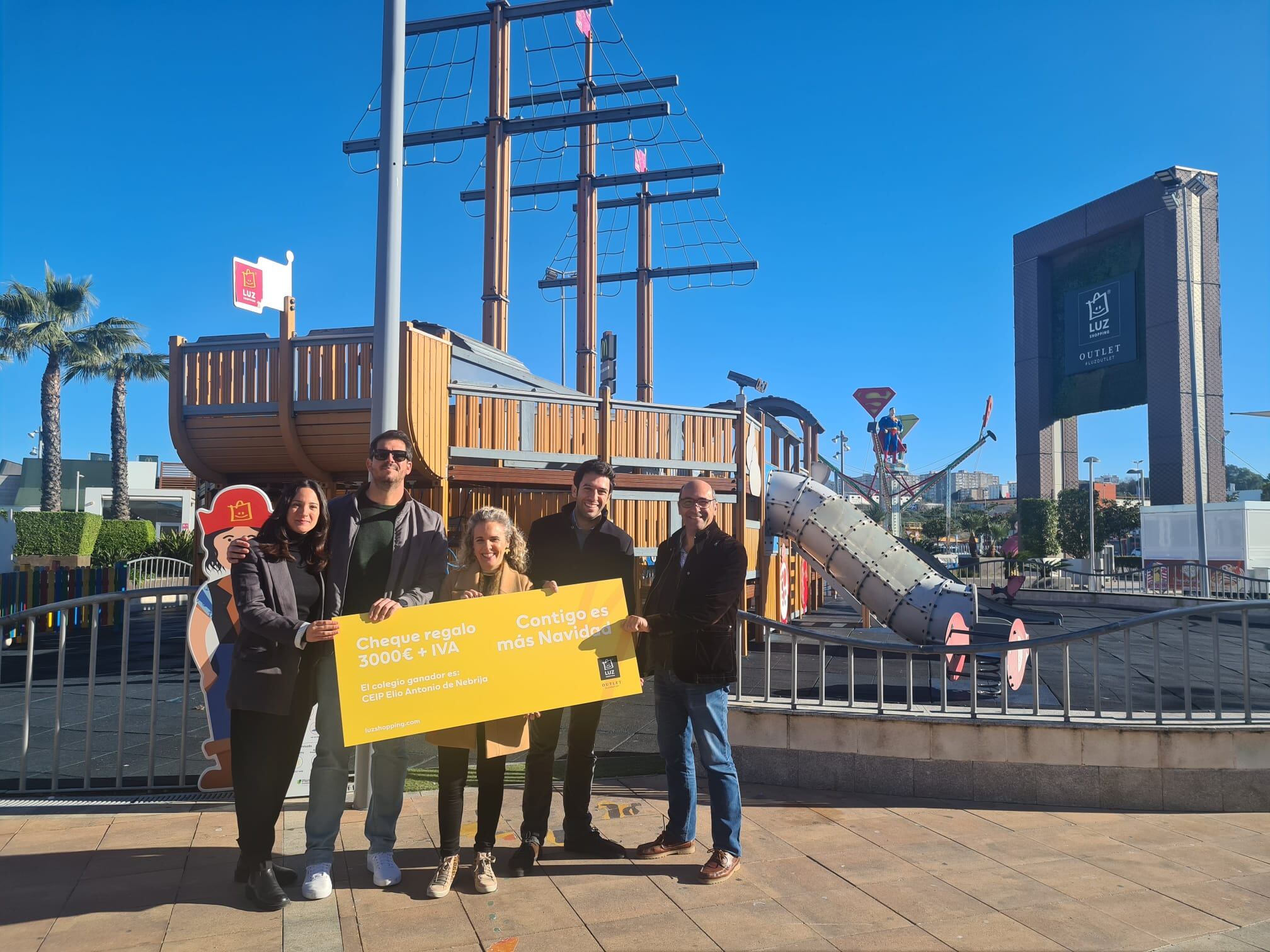 Entrega del premio a Luz Shopping