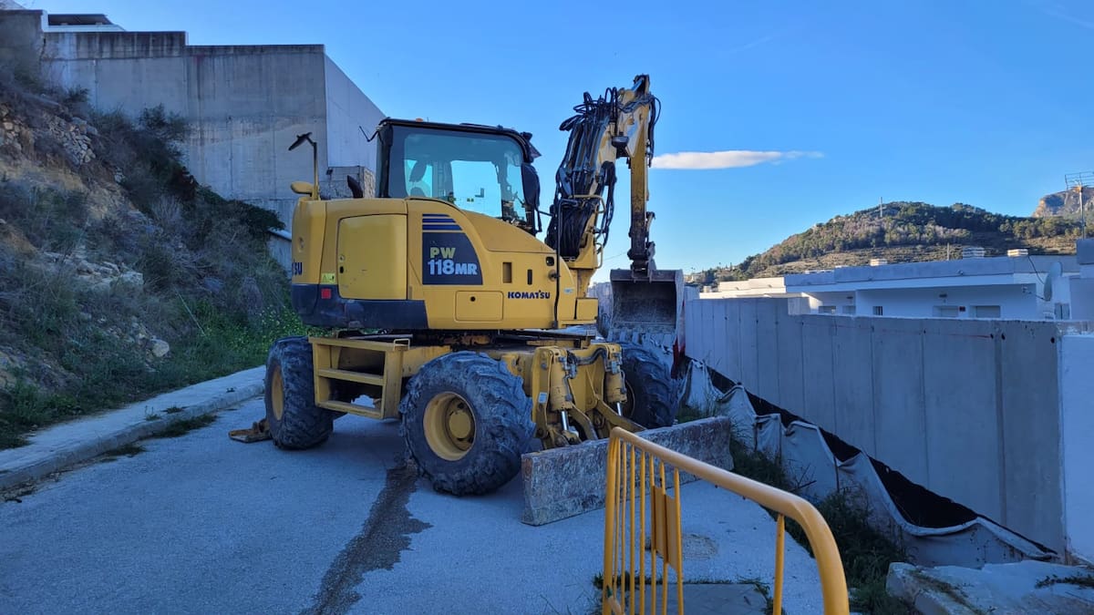 Calp inicia las obras de reconstrucción del vial del Balcón de Bernia dañado por las lluvias de 2022