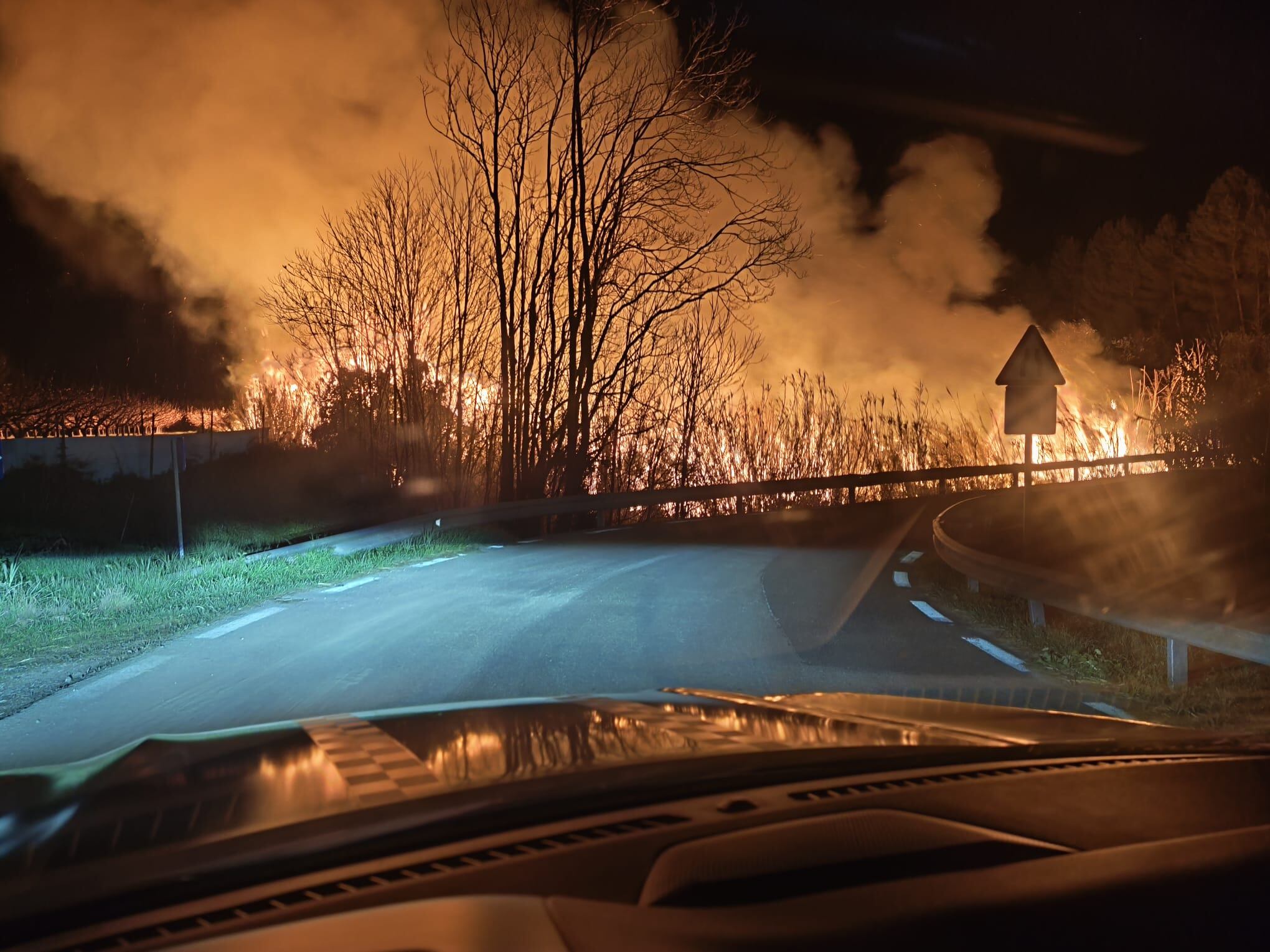 Incendio declarado en uno de los focos localizados entre La Pobla del Duc y Beniatjar