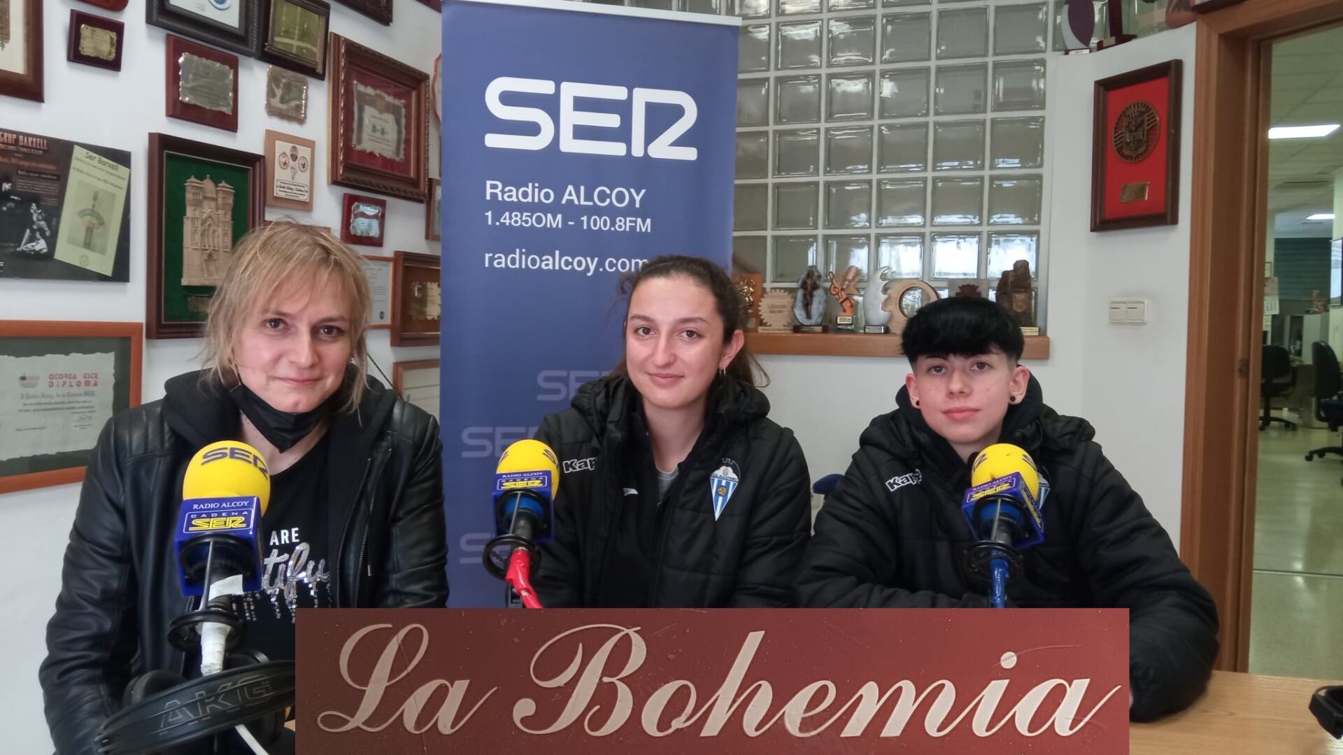 Diana Sanus, Vero Signes y Mireia Murillo, jugadoras del CD Alcoyano femenino