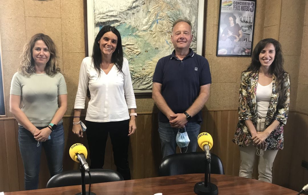 Montserrat Hernández, Susana Priego, Manuel Noeda y Beatriz Hernández en el estudio de SER Cuenca.