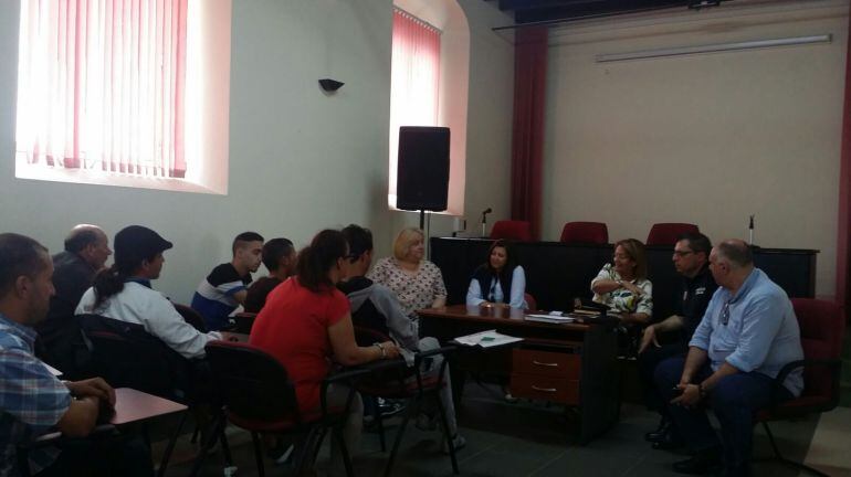 Reunión entre el ayuntamiento y los vendedores ambulantes 