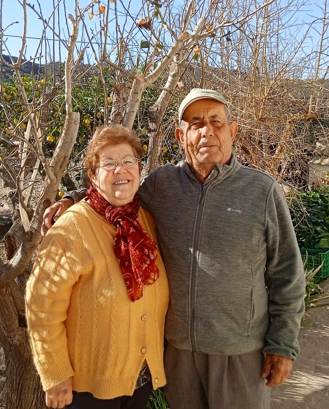 2023- Salvador Ardíl García y Josefa Solano Andreu con 83 y 75 años, 54 años casados felizmente. Actualmente ambos disfrutan de sus nietos y continúan participando activamente en diversas asociaciones y actividades para contribuir a la dinamización de de su pueblo. Salvador, primo de quien fue un gran guion de la cuadrilla de Tallante: el obrero, soñaba desde niño con ser miembro de la cuadrilla. Hace unos años llegó su oportunidad y es su actual platillero.