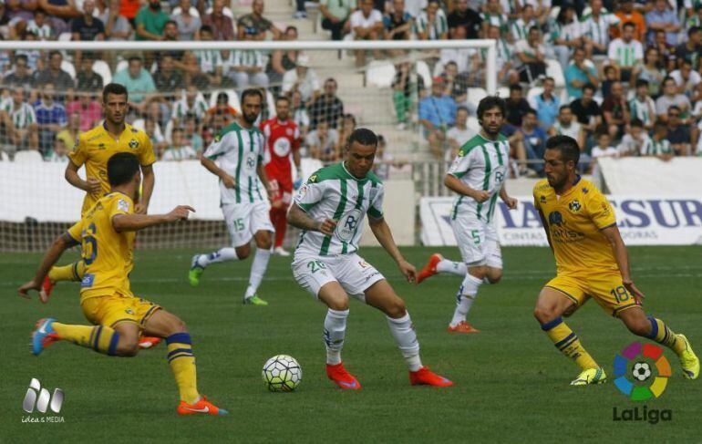 Lance del encuentro Córdoba- Alcorcón.