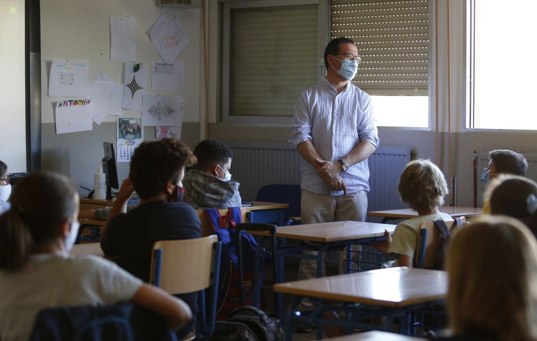 Canarias inicia hoy la vacunación frente al COVID-19 del personal docente