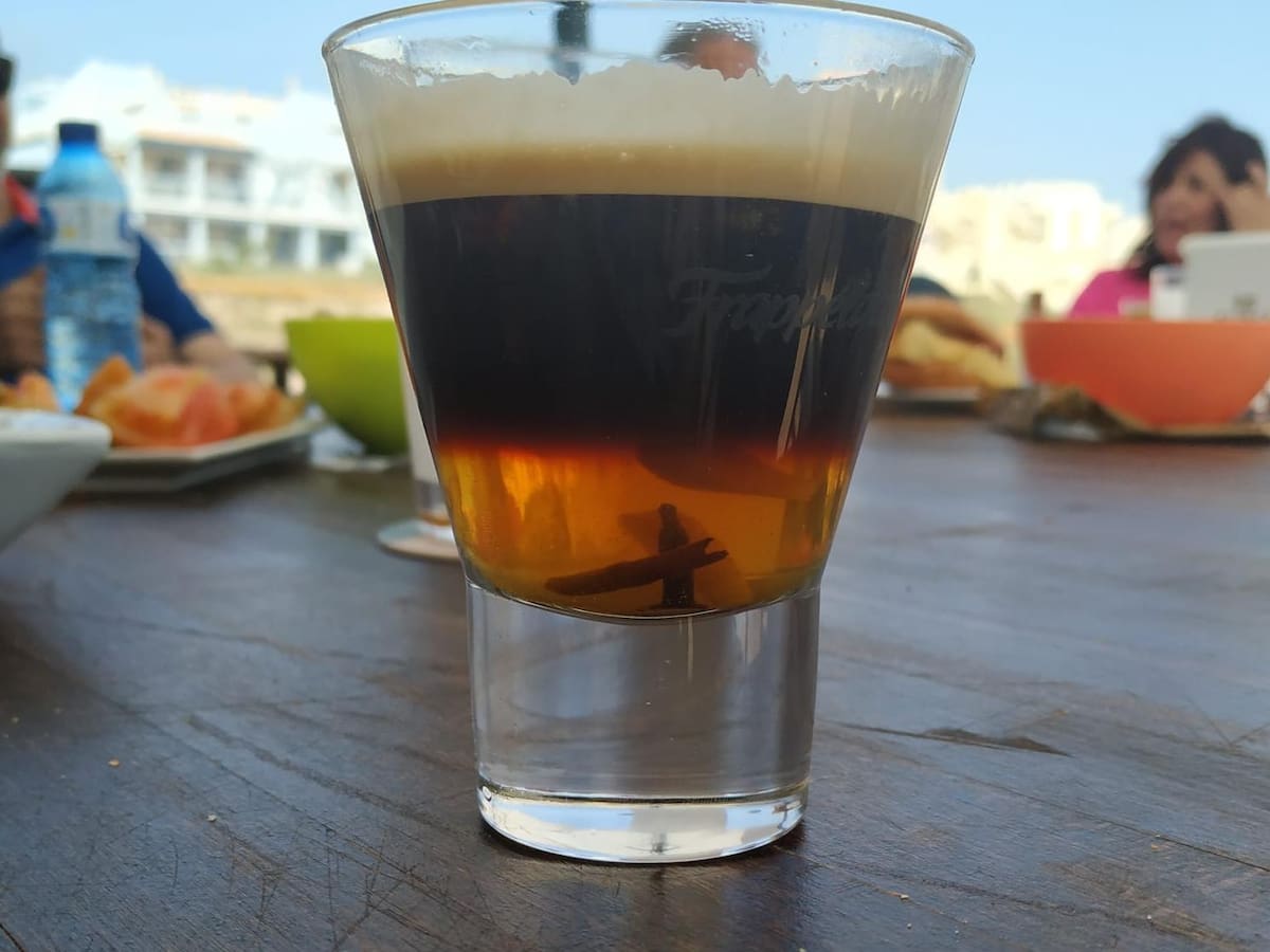 La playa de Xeraco arranca una nueva edición del Fiescrem, 'la Fira de l'esmorzar i el cremaet'