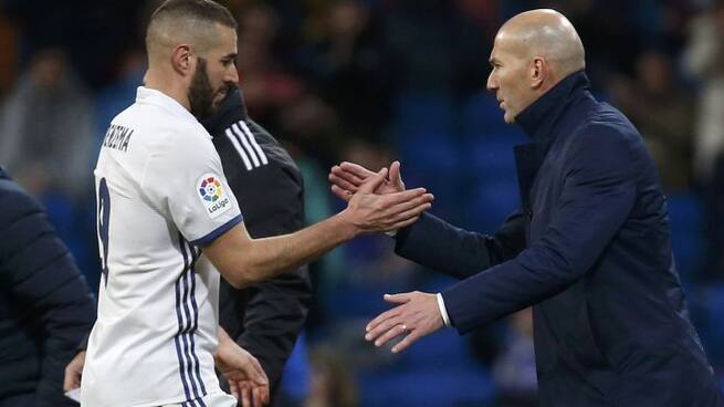 Manu Carreño: "Benzema está pasando de puntillas por el Madrid"