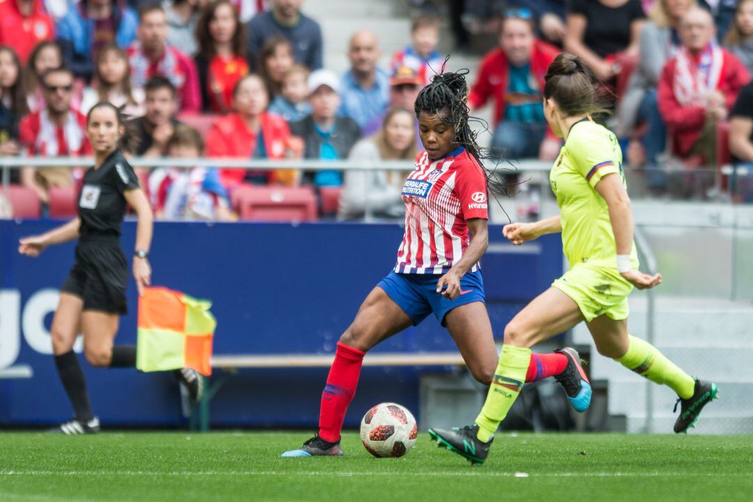 Ludmila da Silva y Andrea Pereira en un partido de la Liga Iberdrola.