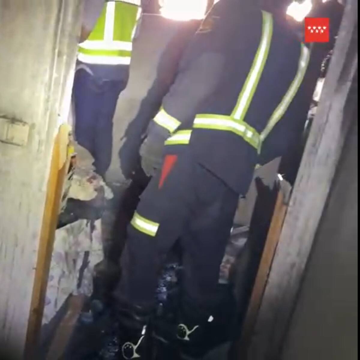 Más de 20 personas intoxicadas tras un incendio en una vivienda de Alcobendas