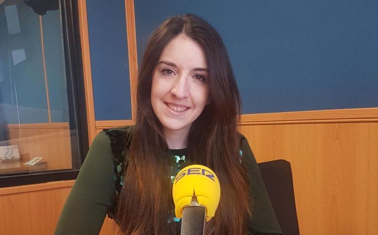 Lydia Martín en los estudios de Radio Cartagena