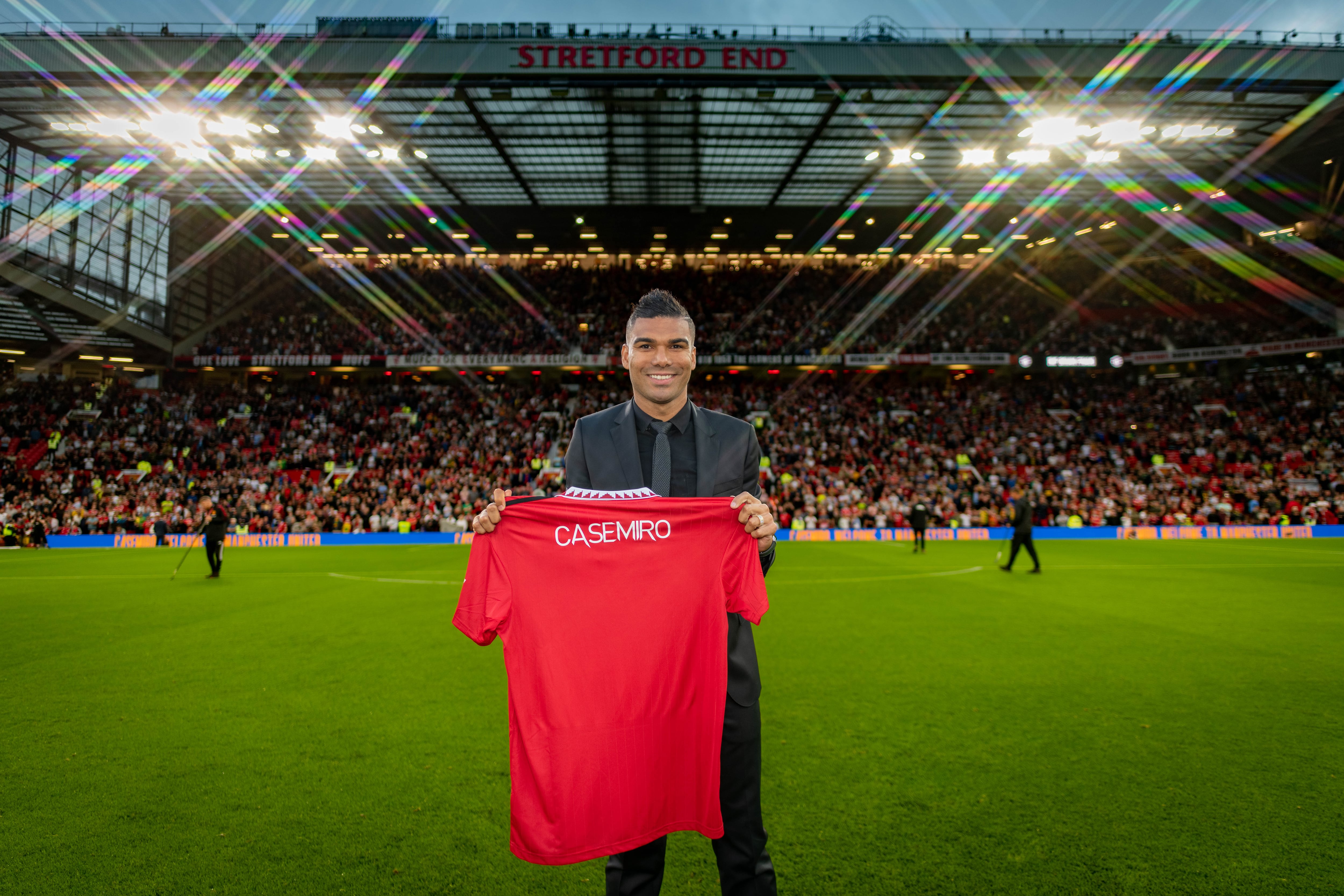 Casemiro durante su presentación con el Manchester United.