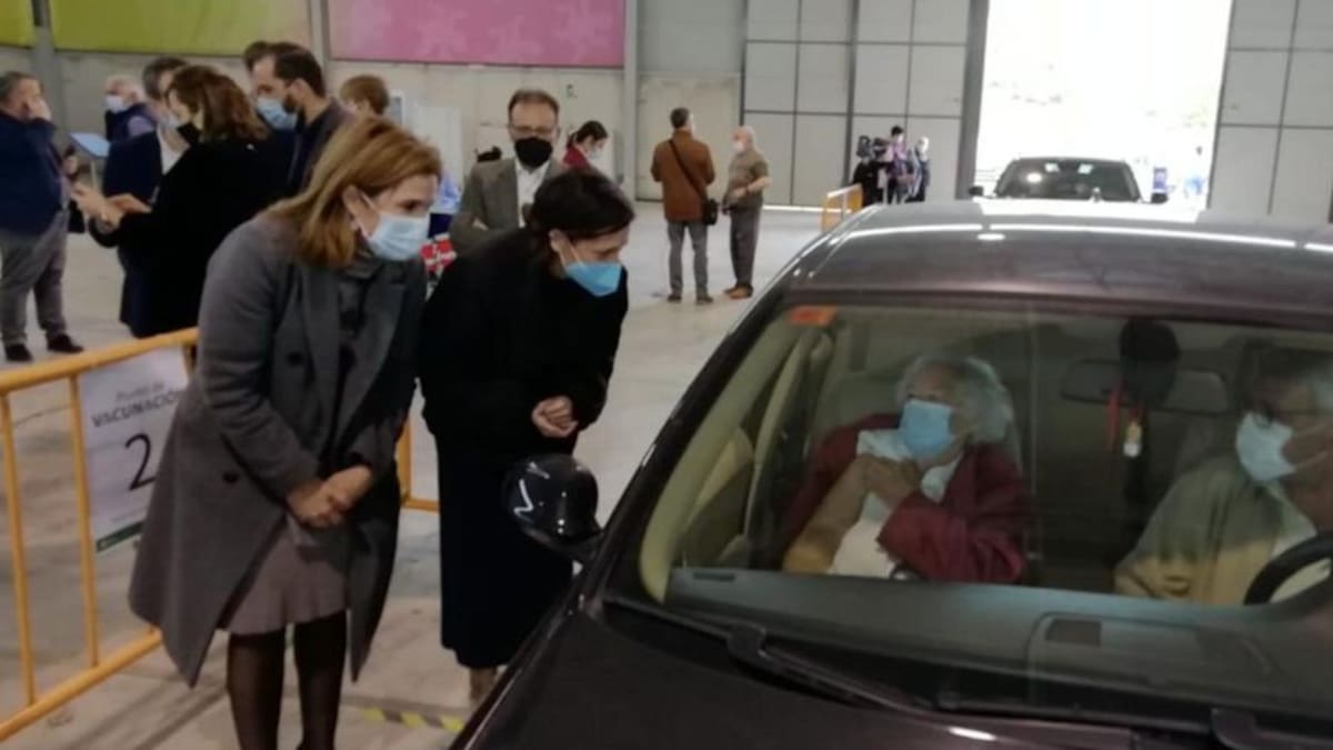 Alcaldes de la provincia critican que los mayores de 80 años tengan que desplazarse para vacunarse