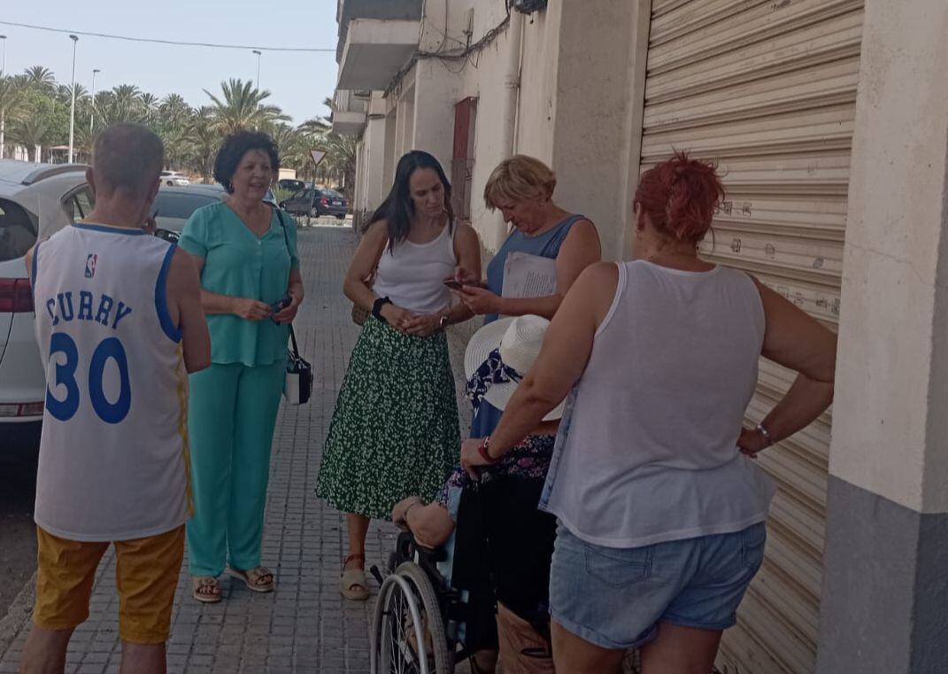 Llanos Trigueros en el barrio de San Antón