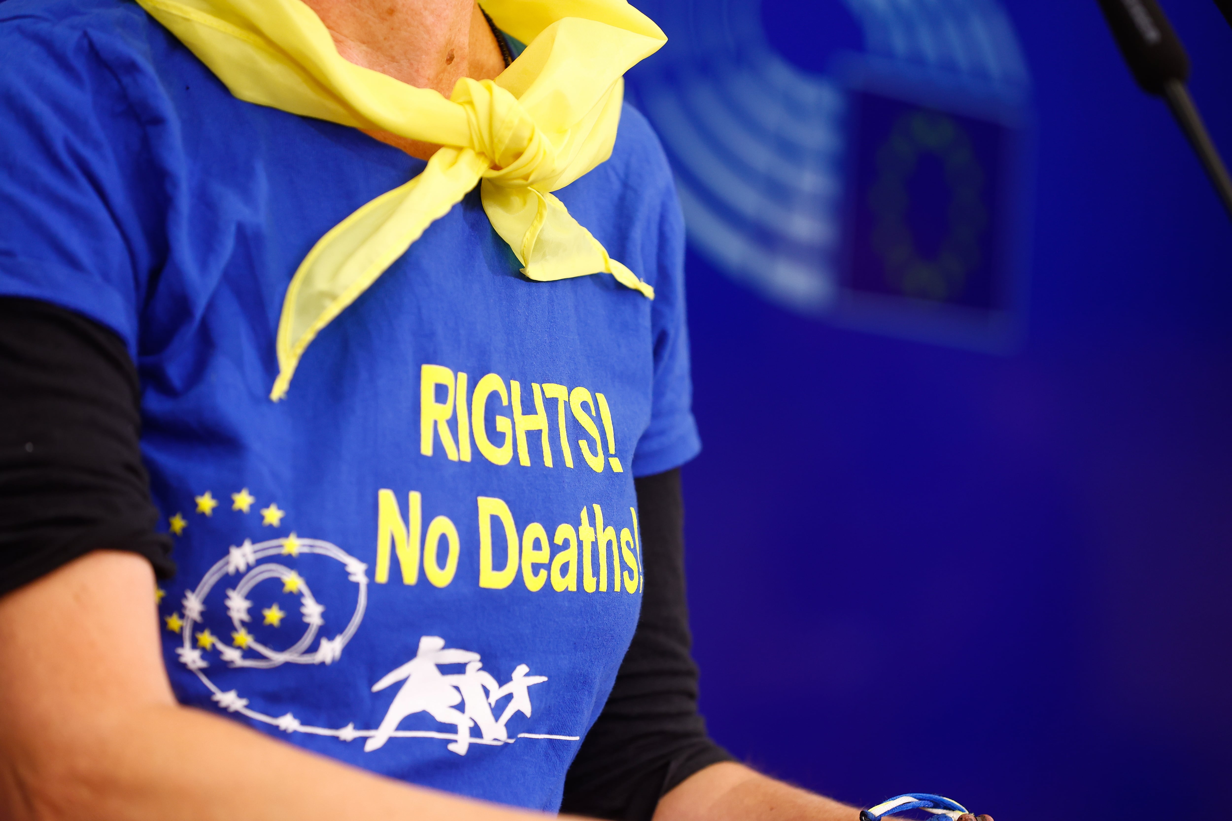 Brussels (Belgium), 29/09/2022.- Catherine Verbruggen, a &#039;Rights!, no death!&#039; protester gives a joint press conference at the European Parliament in Brussels, Belgium, 29 September 2022. This march is to denounce the EU as being responsible as thousands of forced migrants die when trying to reach Europe or trying to cross its internal borders. (Protestas, Bélgica, Estados Unidos, Bruselas) EFE/EPA/STEPHANIE LECOCQ
