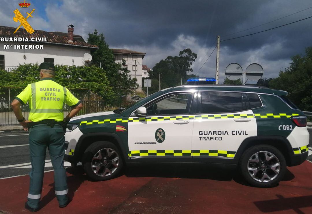 La Guardia Civil evitó la asfixia del menor.