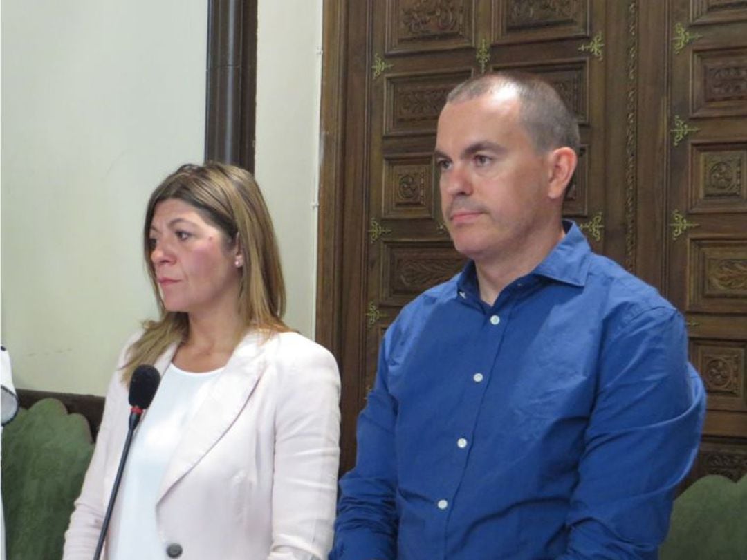 Reyes Merchán y Francisco Requejo durante un pleno en el Ayuntamiento de Zamora