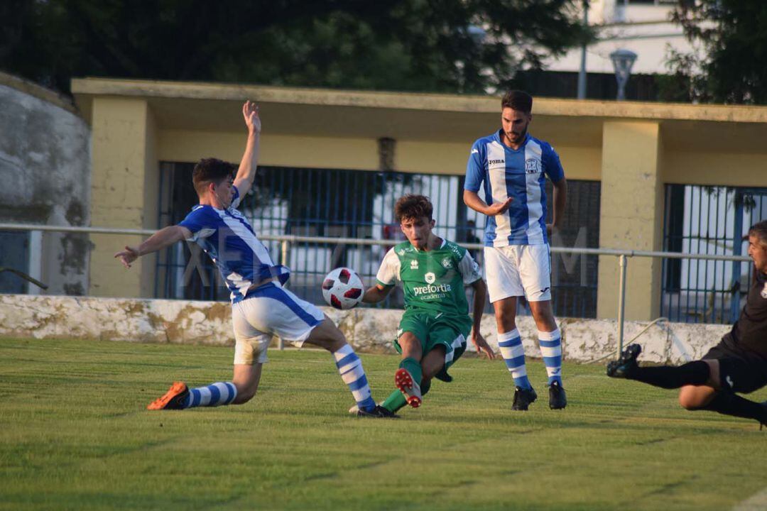 Primer encuentro de pretemporada del Jerez Industrial frente al Xerez DFC. 