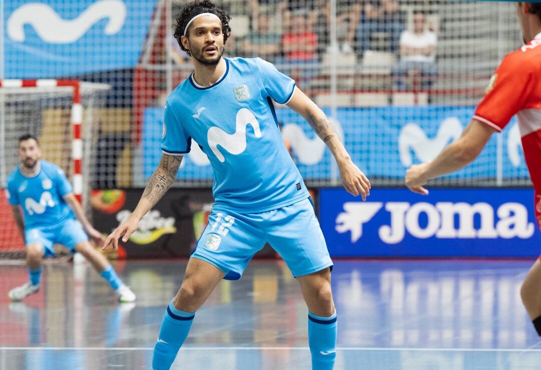 Lucão durante el enfrentamiento de cuartos de final con Jimbee