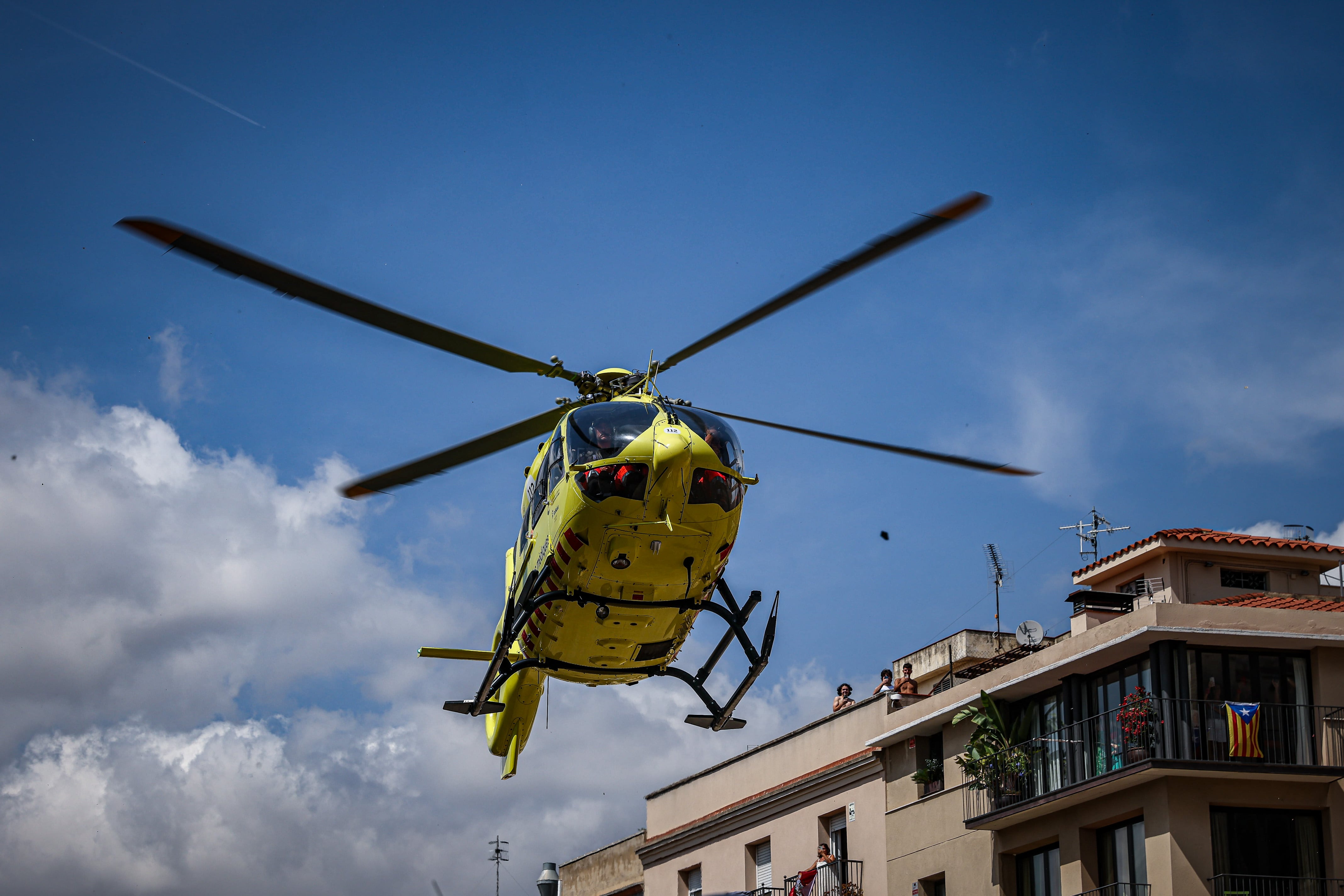 L&#039;helicòpter del SEM que ha traslladat la castellera de la Vella de Valls després d&#039;una caiguda a la diada de Sant Fèlix