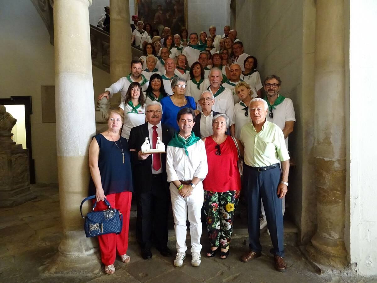 Momento de la recepción a los oscenses en su última edición