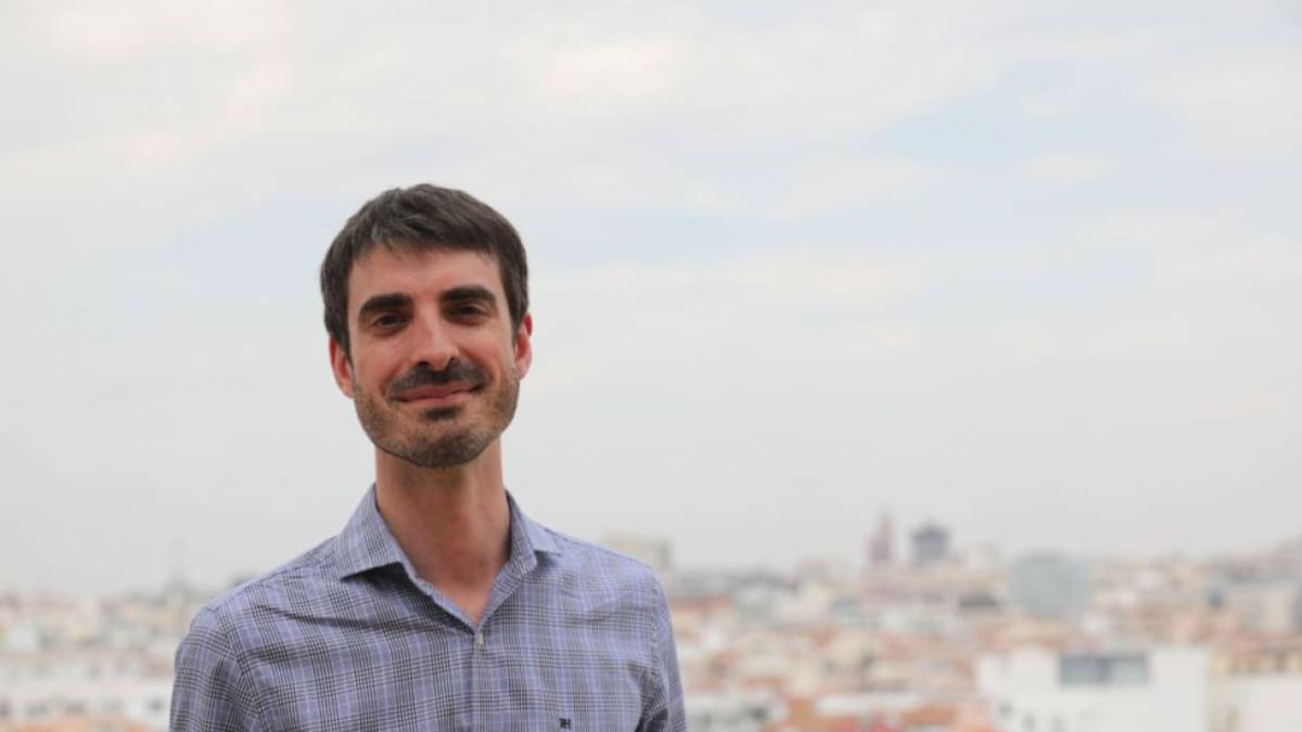 Entrevista a Pablo Simón, profesor de Ciencia Política en la Universidad Carlos III, que estará en los 'Miércoles en Abierto' de Alcobendas, que aborda las claves para entender la política