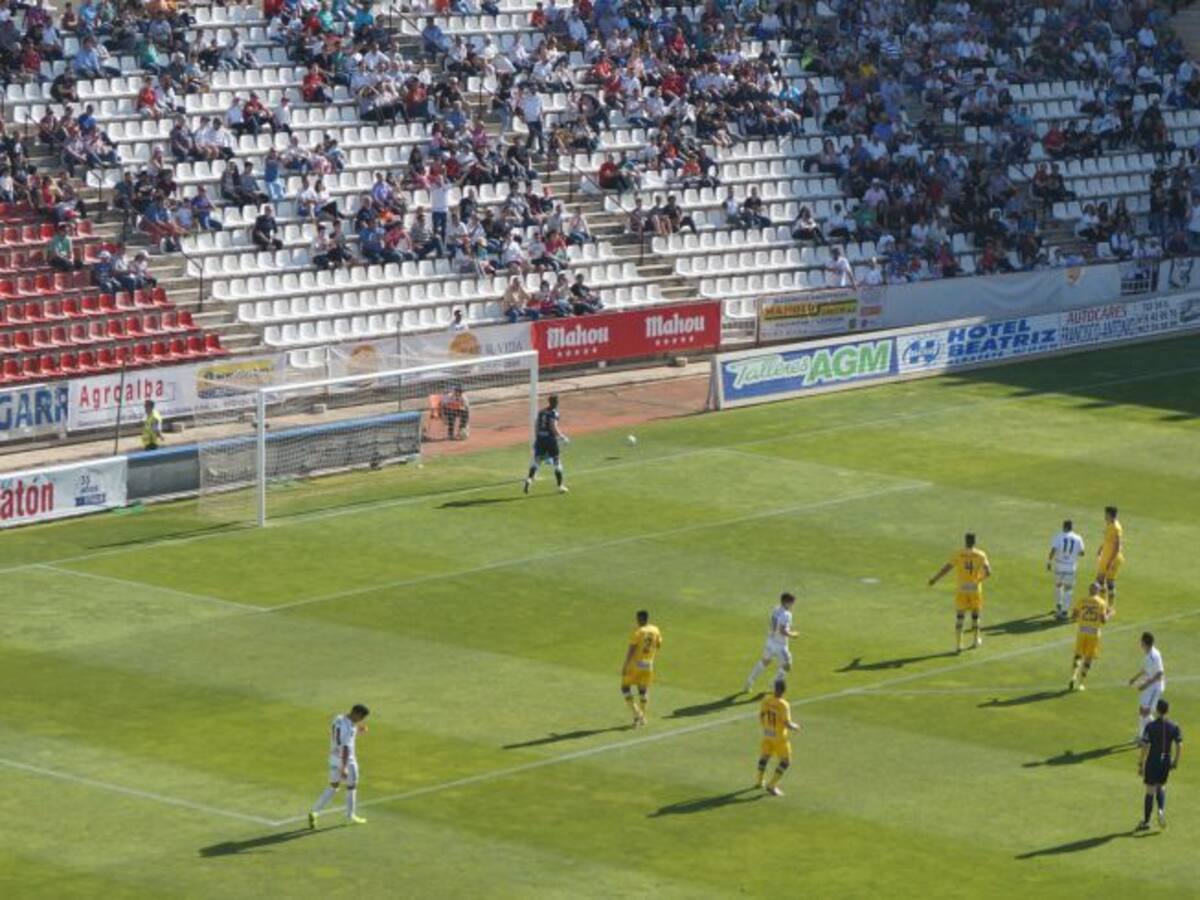 El Alba ficha a dos jugadores más
