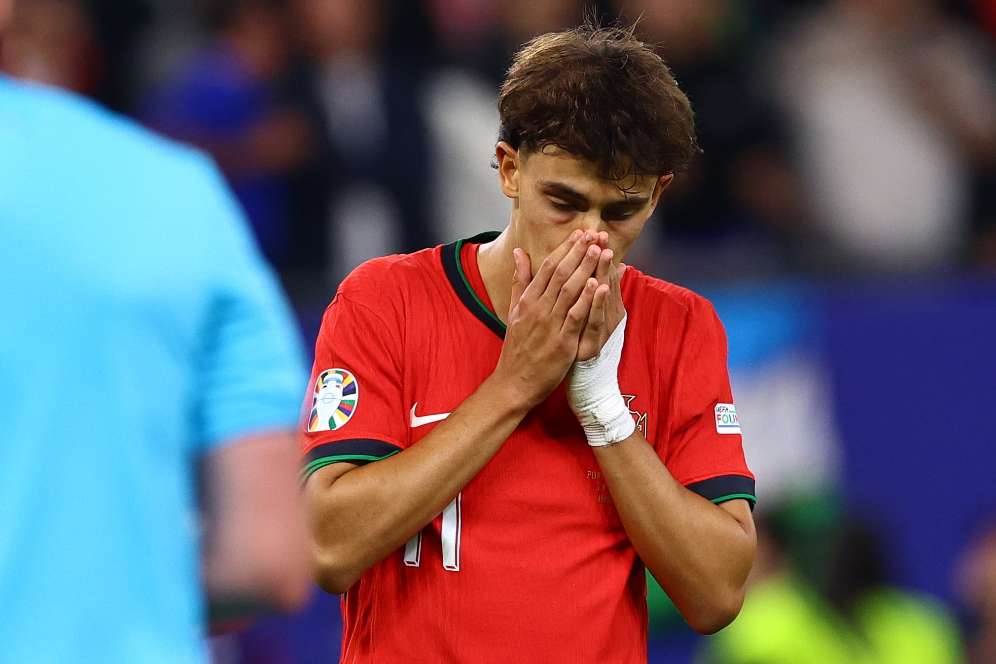 Joao Felix lamentándose después de fallar el penalti frente a Francia